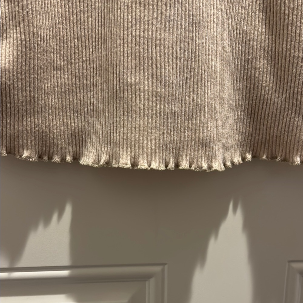 Tan Ribbed Buttoned Tank Top - Picture 4 of 4